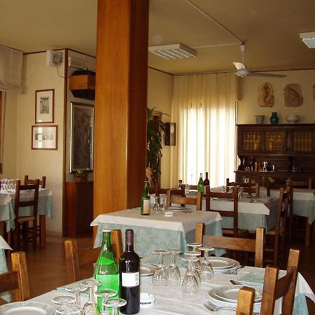 Albergo Ristorante Taverna Dalla "Lisina" Сансеполькро Экстерьер фото
