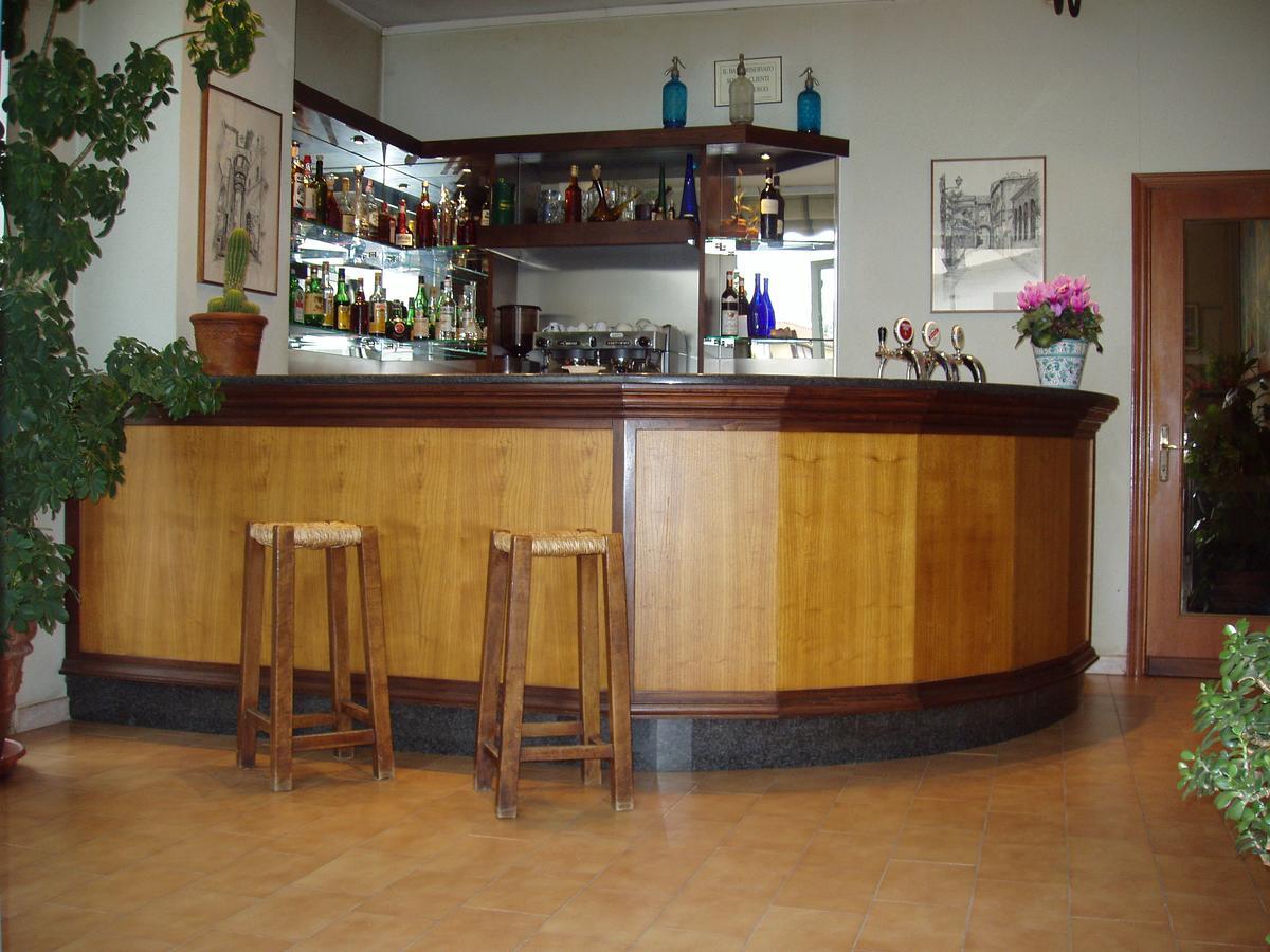 Albergo Ristorante Taverna Dalla "Lisina" Сансеполькро Экстерьер фото